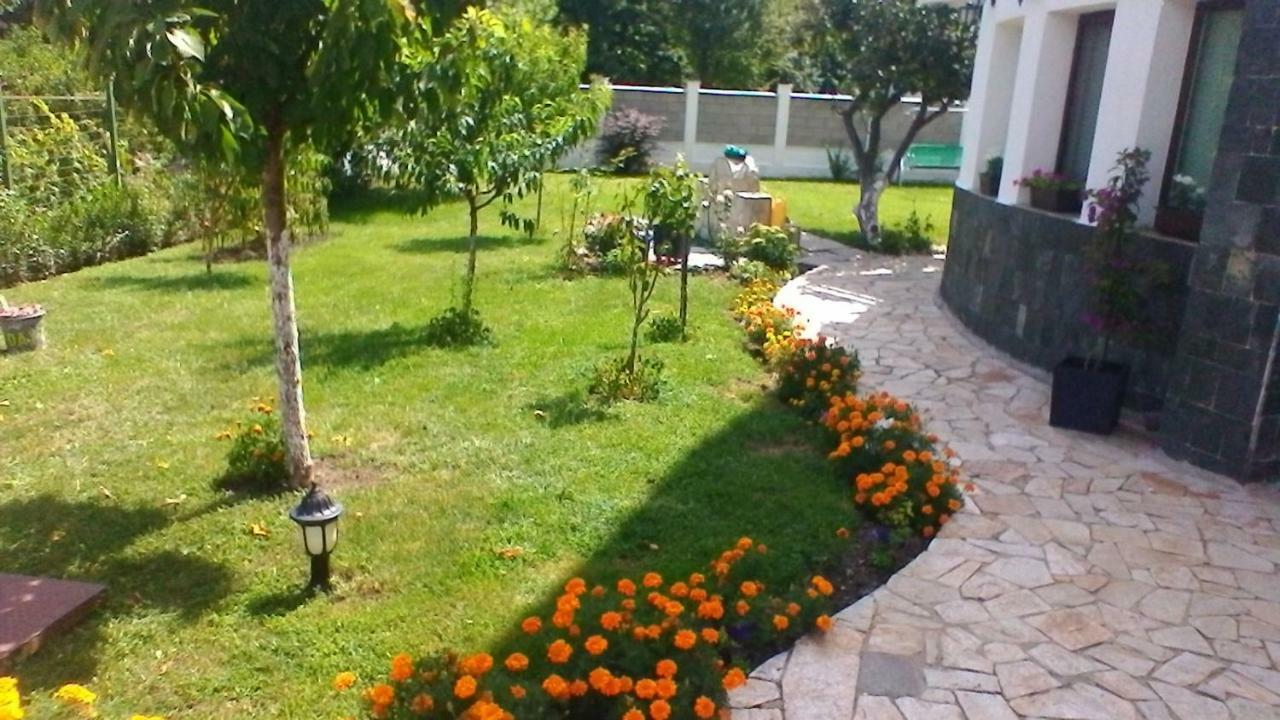 Apartments In Golden Sands Park Near The Sea Warna Zewnętrze zdjęcie